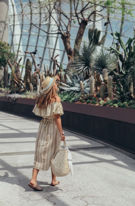 Travel Outfit Singapore, Singapore Shopping, Singapore Street, Lisa Hamilton, Visit Singapore, Ootd Inspo, Gardens By The Bay, Shopping Malls, Street Style Summer