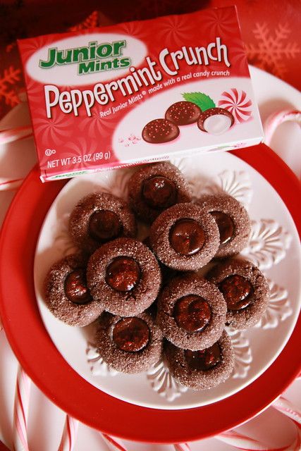 Peppermint Crunch Junior Mint Cookies - Home - burgh baby Mint Recipes Dessert, Junior Mint, Peppermint Crunch, Junior Mints, Crunch Recipe, Mint Recipes, Mint Cookies, Peppermint Cookies, Cookie Bar Recipes