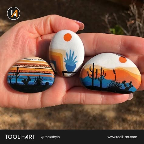 Painted Rock Cactus, Rock Cactus, Garden Rock Art, Diy Rock Art, Desert Scene, Rocks Painted, Stone Art Painting, Acrylic Paint Pens, Painted Rocks Craft