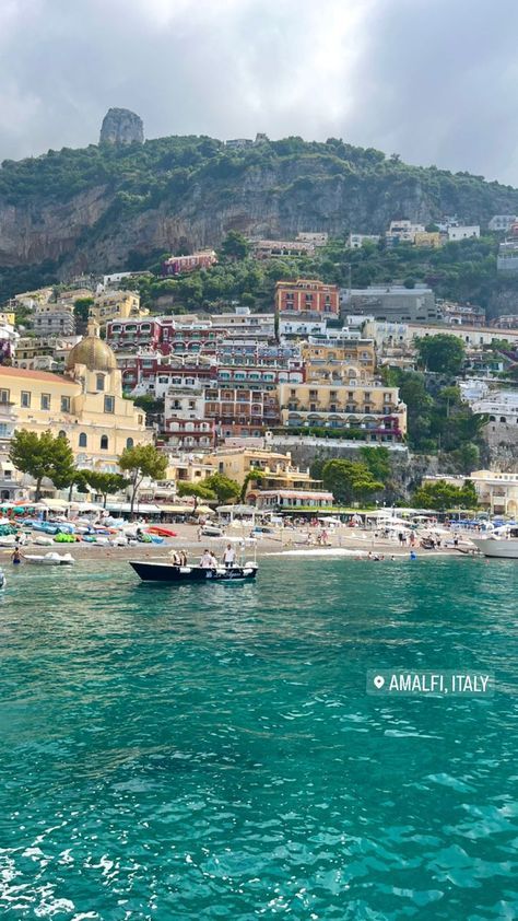 Aesthetic Location, Almafi Coast Italy, Meeting Celebrities, Mimi Ikonn, Scenery Aesthetic, Italy Coast, Italy Vibes, Italy Beaches, Amalfi Italy