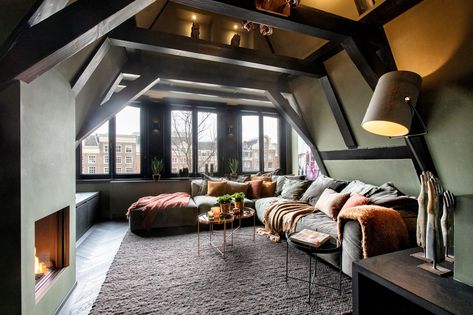 Small Attic Apartment, Amsterdam Houses, Small Attic, Canal House, Attic Apartment, Stylish Apartment, Farmhouse Remodel, Room With Fireplace, Build A Closet