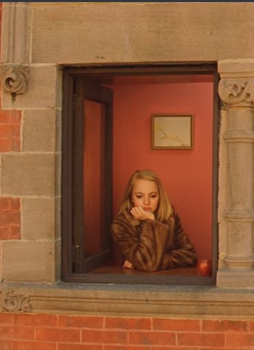 the royal tenenbaums, wes anderson, margot tenenbaum Cinema Screen, Margot Tenenbaum, Wes Anderson Aesthetic, Wes Anderson Style, Royal Tenenbaums, Wes Anderson Movies, Wes Anderson Films, The Royal Tenenbaums, Moonrise Kingdom