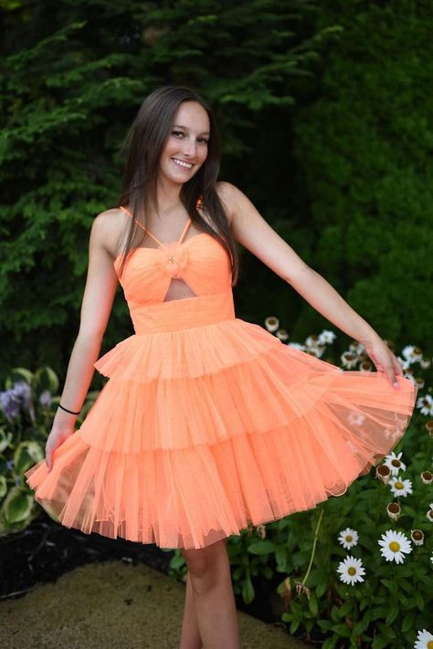 This Light Orange Ruffle Mini Homecoming Dress is the perfect blend of playful and elegant. The light orange color and ruffled design add a touch of fun to the classic mini dress silhouette. Made with high-quality materials, it is comfortable to wear and perfect for any homecoming event. Details: Dress Style: A-Line Color: Light Orange Sleeves: Sleeveless Back Style: Zipper Homecoming Dresses Bodycon, Light Orange Color, Pretty Bridesmaid Dresses, Tiered Prom Dress, Homecoming Dresses Lace, One Shoulder Prom Dress, Short Homecoming Dresses, Mini Homecoming Dresses, Tulle Homecoming Dress