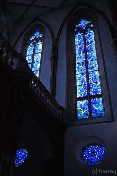 Travel In Germany, Light Shining Through Stained Glass Window, Gothic Architecture Stained Glass Windows, Chapel Stained Glass Windows, Church Stained Glass Windows Aesthetic, Stained Glass Windows Church, Ravenclaw Aesthetic, زجاج ملون, Church Windows