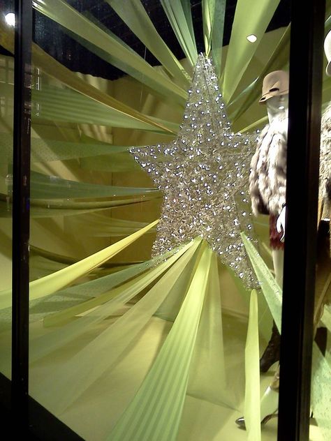 Anthropologie Window Display, Window Display Ideas, Christmas Booth, Holiday Window Display, Fabric Star, Craft Show Booth, Store Window Displays, Christmas Window Display, Winter Window