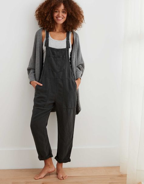 Cloth Overalls Outfit, Casual Overall Outfits, Overall Jumpsuit Outfit, Rachel Outfits, Overalls Outfit Summer, Overalls Outfits, Overall Outfit, Overalls Outfit, Gardening Outfit