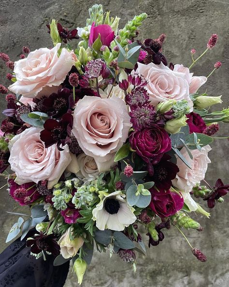 Steph Turpin on Instagram: “When Matt ordered Charlotte a replica bridal bouquet for their anniversary, I was delighted! It was one of my 2019 favourites, so was brill…” Purple Fall Wedding, Good Shabbos, Tall Floral Arrangements, Picking Flowers, Christmas Wedding, Love Flowers, My Flower, Bridal Bouquet, Flower Power