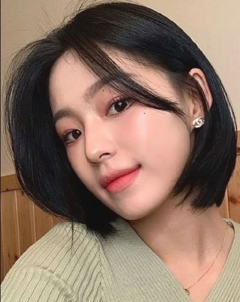 Perms For Women, Korean Side Bangs, Perm Styles, Korean Perm, Short Hair Inspiration, Hair Perm, Beauty Tutorial, Different Curls, Korean Short Hair