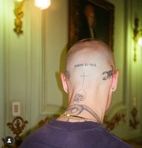 Shaved Head Tattoo, Back Of Head Tattoo, Head Tattoo Men, Guys Ear Piercings, First Tattoo Ideas, Tattoo Over Scar, Christ Tattoo, Minimal Tattoo Design, Head Tattoo