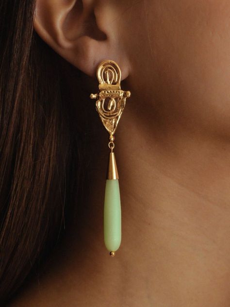 Native American Inspired Earrings, Bijoux Art Nouveau, Roman Jewelry, Ancient Jewellery, Good Intentions, Jewelry Lookbook, Single Earring, Bijoux Diy, Jewelry Inspo