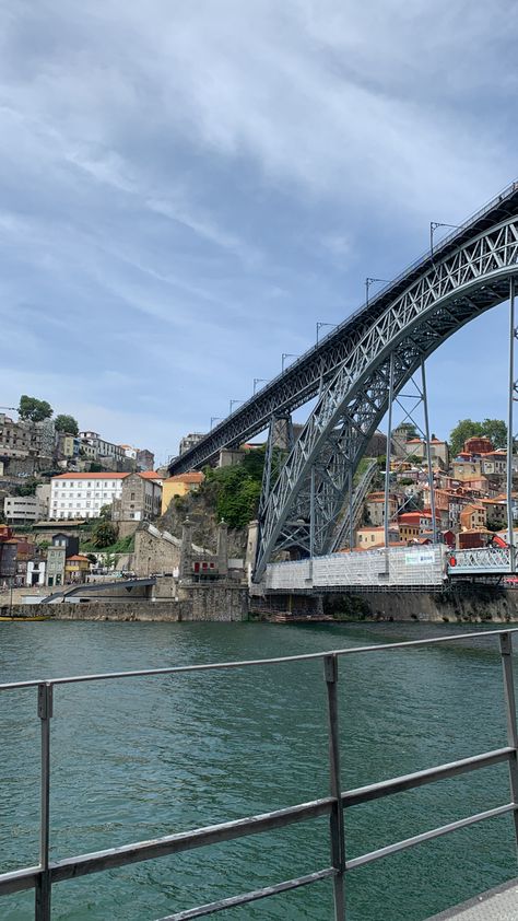 Porto Portugal, Sydney Harbour Bridge, Fake Story, Pretty Places, Places To Travel, Travel Destinations, Instagram Story, Portugal, Wattpad