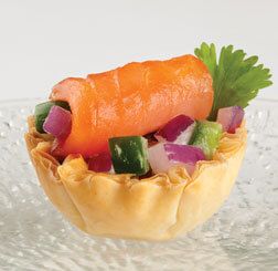 Phyllo Bites, Hot Artichoke Dip, Phyllo Dough Recipes, Smoked Salmon Appetizer, Athens Food, Food Change, Phyllo Cups, Xmas Dinner, Dough Recipes