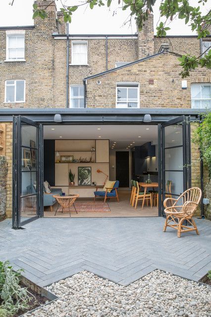 Fulham London, Extension Veranda, Glass Bifold Doors, Architecture Renovation, House Extension Plans, Contemporary House Exterior, Modern Extension, House Extension Design, Brick Exterior House