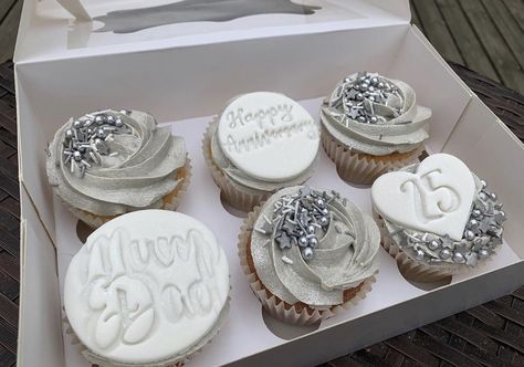 25th Anniversary Cupcakes, Hello 40, Anniversary Cupcakes, Silver Cupcakes, Crisco Recipes, 25 Anniversary, Cupcake Pictures, Cupcake Decorating Tips, 30 Birthday Cake