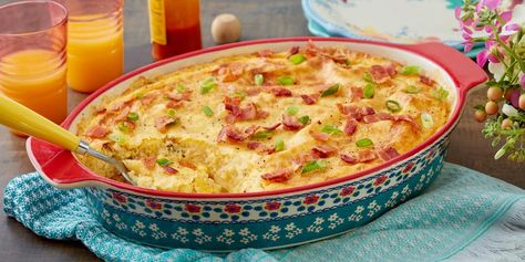 How to Make an Easy, Oven-Baked Grits Casserole Grits Breakfast Casserole, Breakfast Grits, Grits Breakfast, Fall Casseroles, Grits Casserole, How To Cook Grits, Group Dinner, Chicken Receipes, Cheesy Grits