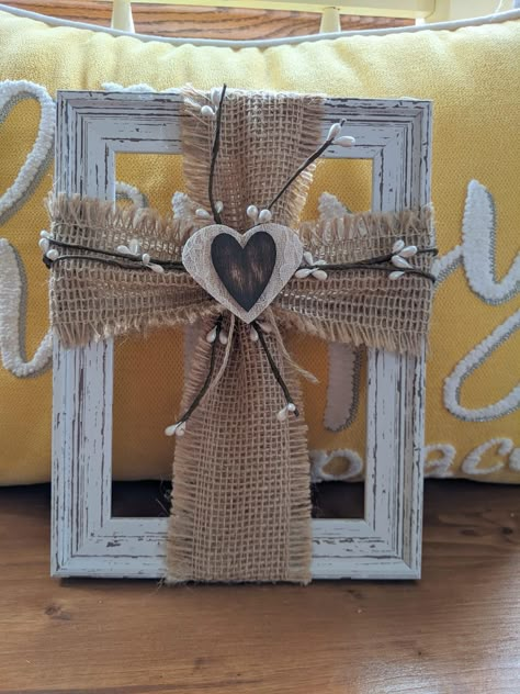 Easter Crosses Crafts Diy, Diy Cross Crafts For Adults, Decoupage Ideas Diy, Christian Diy Crafts, Cross Picture Frame Diy, Diy Cross Decor, Christian Crafts To Sell, Ribbon Cross On Frame, Christian Craft Ideas