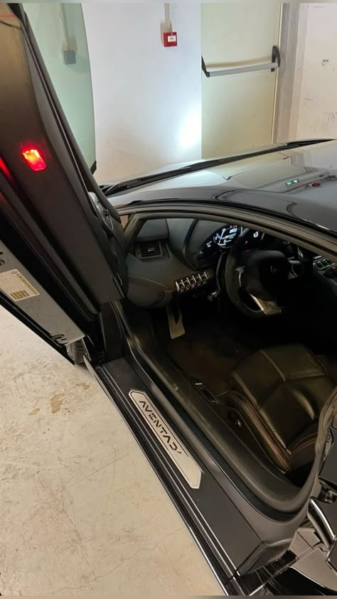 Lamborghini Interior Aesthetic, Fake Lamborghini Snap, Lamborghini Aventador Aesthetic, New Car Instagram Story, Lamborghini Snapchat Story, Lambo Interior, Lamborghini Inside, Lamborghini Garage, Lamborghini Huracan Interior