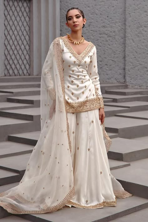 Garara Dress, Sharara Designs, Ethereal Elegance, Floral Frocks, Traditional Indian Dress, Desi Fashion Casual, Pakistani Fancy Dresses, Indian Dresses Traditional, Desi Clothes