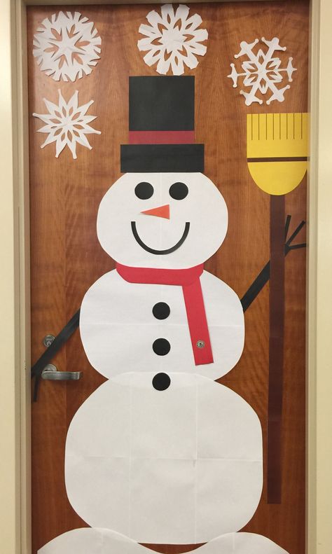 Snowman On Door Diy, Snowman On Door, Snowman For Door, Snowman Door Decoration For Classroom, Toddler Christmas Art, Snowman Door Decoration, Office Holiday Decor, Winter Door Decorations Classroom, Door Snowman