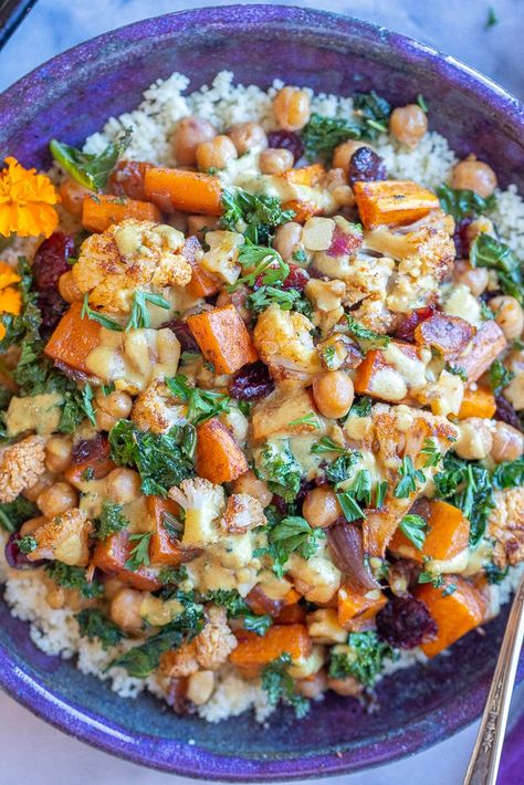 Hearty Bowls, Veggie Bowl Recipe, Roasted Yams, Vegan Bowl Recipes, Potato Bowls, Sweet Potato Bowls, Spiced Cauliflower, Harvest Salad, Sweet Potato Spinach