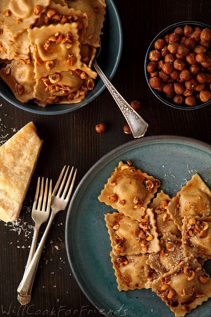 Pumpkin Ravioli with Hazelnut Brown Butter Sauce and Balsamic Drizzle Balsamic Drizzle, Pumpkin Ravioli, Brown Butter Sauce, Savory Pumpkin Recipes, Barbecue Chicken, Chicken Pizza, Butter Sauce, Brown Butter, Tortellini