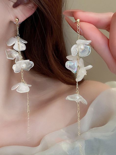 Flower Shape Tasseled Drop Earrings WHITE-One_size 35 Birthday, Comb Headband, Wedding Flower Hair, Japanese Jewelry, Winter Earrings, Earrings Aesthetic, Hand Embroidery Projects, Leisure Fashion, Tassel Drop Earrings