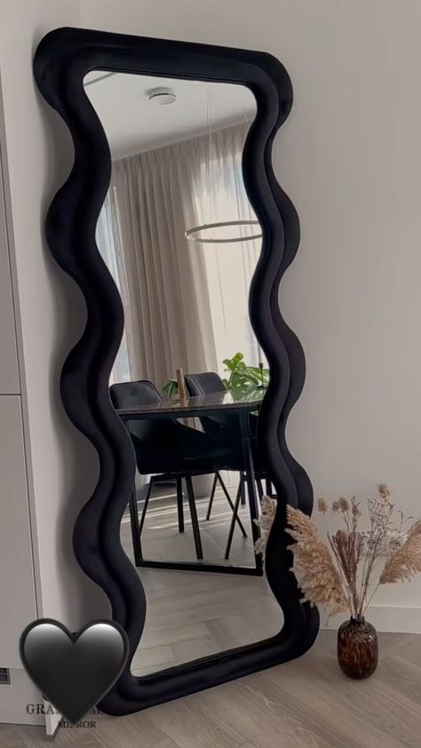 Ideas Para Espejos En Cuarto, Ideas Para Espejos, Ideas Para Decorar Espejos, Espejos Aesthetic, Mirror Bedroom Decor, Bedroom Ideas For Small Rooms Cozy, Pinterest Room, Easy Room Decor, Diy Room Decor For Teens