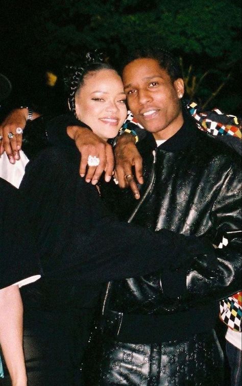 Asap Rocky Rihanna, Lord Pretty Flacko, Looks Rihanna, Pretty Flacko, Black Celebrity News, Rihanna Riri, Couple Fits, Rihanna Style, Asap Rocky