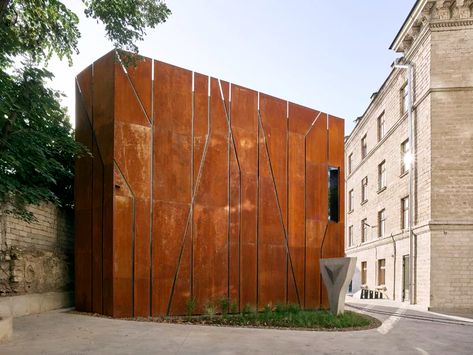 Roof Top Penthouse, External Staircase, Green Terrace, Metal Facade, Concrete Facade, Urban Furniture, Casa Exterior, Corten Steel, Art Academy