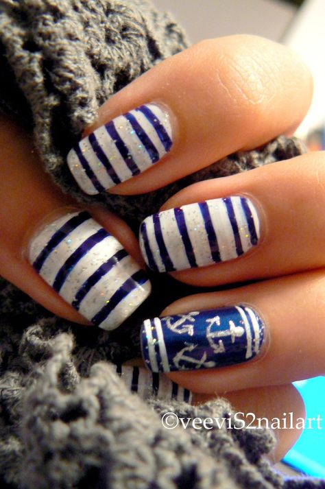 Think I like these better. Sailor Nails, Toe Nail Polish, Nautical Nails, Weird Style, Nail Pictures, Nail Polish Art, Cracked Heels, Polish Art, Great Nails