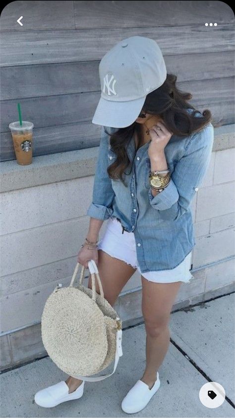 Baseball Hat Outfit, Baseball Cap Outfit, Cap Outfit, Baseball Outfit, Mode Casual, Outfits With Hats, Gaming Clothes, Summer Fashion Outfits, Mom Outfits