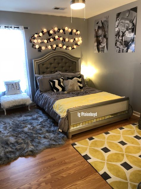 Yellow and grey bedroom Yellow And Grey Bedroom, Girls Dorm Room, Yellow Room, Cute Bedroom Ideas, Yellow Bedroom, Grey Bedroom, Teen Bedroom Decor, Girl Bedroom Decor