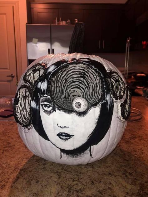 Uzumaki painted pumpkin Paint And Carve Pumpkin Ideas, Gothic Pumpkin Painting, Et Pumpkin Painting, Painted Pumpkin Competition, Junji Ito Pumpkin, Realistic Pumpkin Painting, Tim Burton Painted Pumpkins, Emo Pumpkin Painting, Pumpkin Painting Ideas Corpse Bride