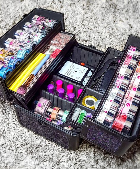 Use a makeup case or a tackle box to organize your dip powders & nail accessories! Dip Powder Organization, Nail Storage, Nail Organization, Nail Art Box, Dip Nail, Nails Inspired, Acrylic Nail Powder, Nail Polish Storage, Nail Dip Powder