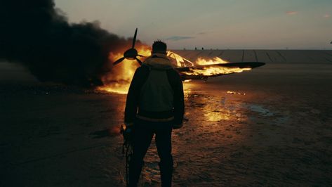 Dunkirk Wallpaper, Dunkirk Movie, Nolan Film, Beautiful Cinematography, Best Cinematography, Beautiful Film, Movie Shots, Film Inspiration, Christopher Nolan