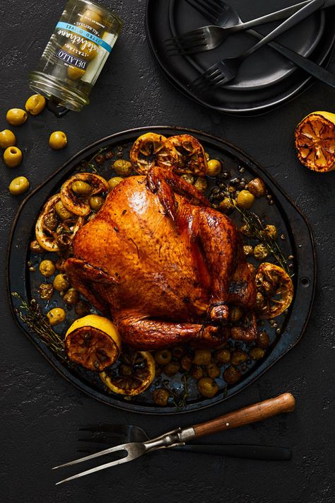 Thanksgiving: a holiday for feasting (and being thankful, of course). Here are some recipes to make your holiday extra special. Italian Thanksgiving Menu, Easy Baked Chicken Recipes, Italian Thanksgiving, Nougat Recipe, Classic Thanksgiving, Chicken With Olives, Thanksgiving Menu Ideas, Easy Baked Chicken, Italian Foods