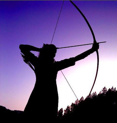 "Traditional archer at sunset"~ one of my favorite times to shoot. :) Aesthetic Bow And Arrow, Archery Aesthetic, Zoe Nightshade, Hunter Of Artemis, Aesthetic Bow, Kate Bishop Hawkeye, Allison Argent, Lavender Aesthetic, Young Avengers