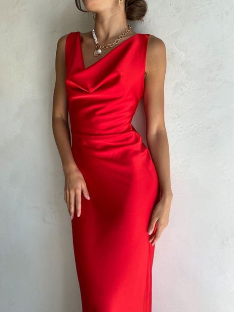 Red Dinner Dress, Wedding Silk Dress, Red Wedding Guest Dresses, Silk Bridesmaid Dress, Satin Dress Outfit, Silk Dresses Outfit, Dress Gala, Chinese Fancy Dress, Silk Bridesmaid Dresses