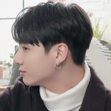 Jungkook Haircut Short, Jungkook Hairstyle Short, Jungkook Undercut Hair, Jungkook Haircut, Jungkook Undercut, Jungkook Short Hair, Jungkook Hairstyle, Two Block Cut, Block Haircut