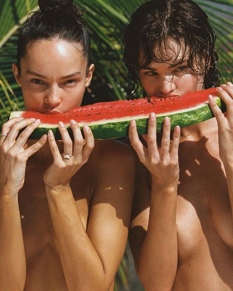 Cameron Hammond (@cameron_hammond) • Instagram photos and videos Luma Grothe, Open Fire Cooking, Cameron Hammond, Broken Screen Wallpaper, Fruit Photography, Fire Cooking, Figure Photography, Outdoor Photoshoot, Summer Inspo