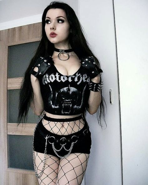 Image may contain: 1 person, standing Metalhead Girl, Black Metal Girl, Heavy Metal Girl, Alt Girls, Goth Women, Gothic Metal, Metal Girl, Looks Black, Gothic Beauty