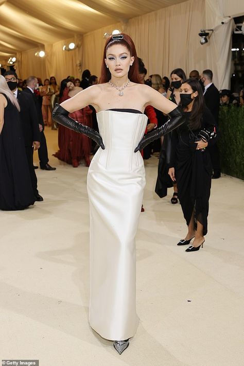 Gigi Hadid turns heads in a strapless white Prada gown and leather arm-length gloves ar Met Gala | Daily Mail Online Met Gala Outfits, Met Gala Dresses, Prada Dress, Valentino Gowns, Gala Outfit, Met Gala Red Carpet, Red Carpet Look, White Gown, Gala Dresses