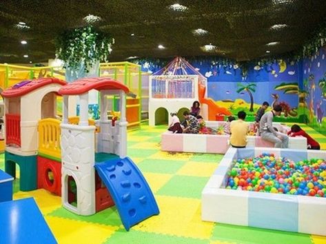 Kids Indoor Play Area, Indoor Playground Design, Kids Indoor Play, Indoor Play Area, Kids Salon, Indoor Playroom, Kindergarten Interior, Daycare Design, Soft Play Area