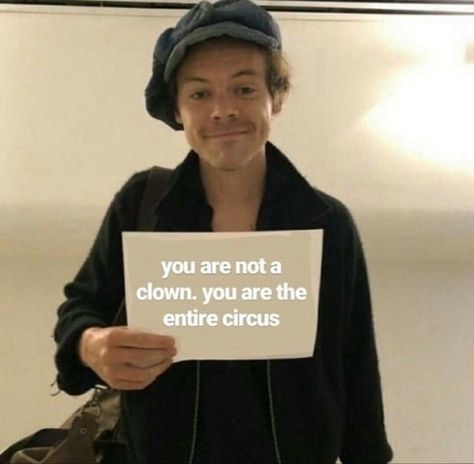 Harry Styles Memes, Response Memes, 1d Funny, Harry Styles Funny, One Direction Photos, A Clown, One Direction Humor, One Direction Memes, Harry Styles Photos