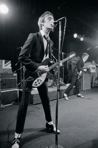 Paul Weller - The Jam ... Follow – > http://www.songssmiths.wordpress.com Like -> http://www.facebook.com/songssmithssongssmiths Garage Punk, The Style Council, Paul Weller, The Jam Band, Music Pics, The Jam, I'm With The Band, Music Photo, Rock Legends