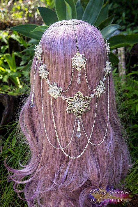 Mundo Hippie, Head Jewelry, Crystal Rose, Hair Reference, Fantasy Jewelry, Silver Crystal, Tiaras And Crowns, Hair Ornaments, Fantasy Fashion