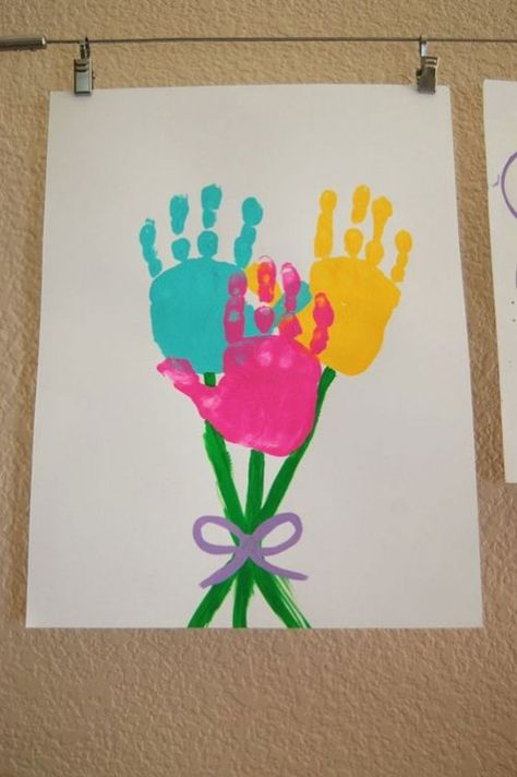 Diy – Velikonoce, Spring Toddler Crafts, Hand Print Flowers, Spring Crafts Preschool, Easter Crafts Preschool, Easter Crafts For Toddlers, Easter Arts And Crafts, Toddler Arts And Crafts, Simple Crafts