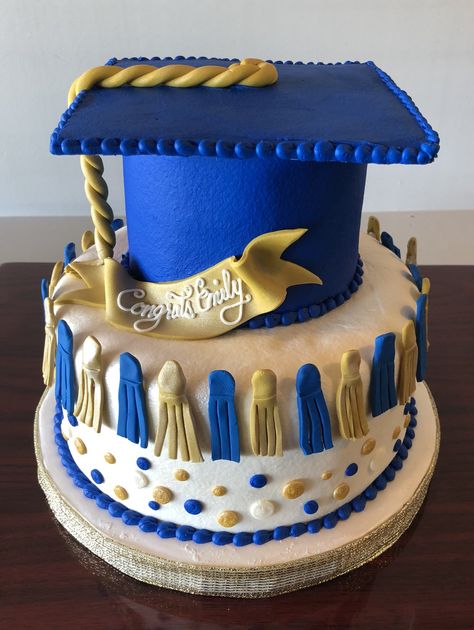 Blue And Gold Graduation Cake, Blue And Gold Graduation, Graduation Cake Ideas, High School Graduation Cakes, Graduation Cake Designs, Blue Graduation Party, Graduation Food, Graduation Party Table, Graduation Desserts