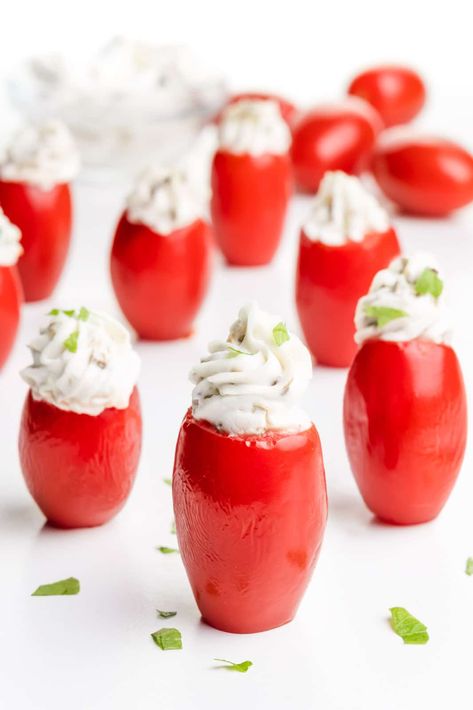 Stuffed Cherry Tomatoes, Cherry Tomatoes Recipe, Appetizers Vegan, Cherry Tomato Recipes, Dinner Recipes Vegan, Fancy Appetizers, Vegan Sandwiches, Tomatoes Recipe, Vegan Tips