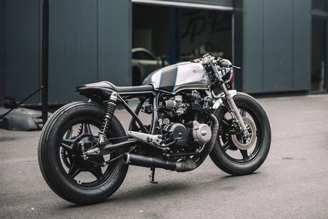 Digging this new CB750 cafe racer build from Hookie Co. of Germany. Hookie Co, Motorcycle Garage Ideas, Cb 750 Cafe Racer, Cb Cafe Racer, Honda Custom, Cb750 Cafe, Cb750 Cafe Racer, Cb 450, Honda 750